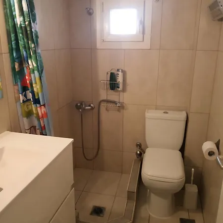 Cosy Penthouse -up To 6 Guests- In The Centre! דירה
